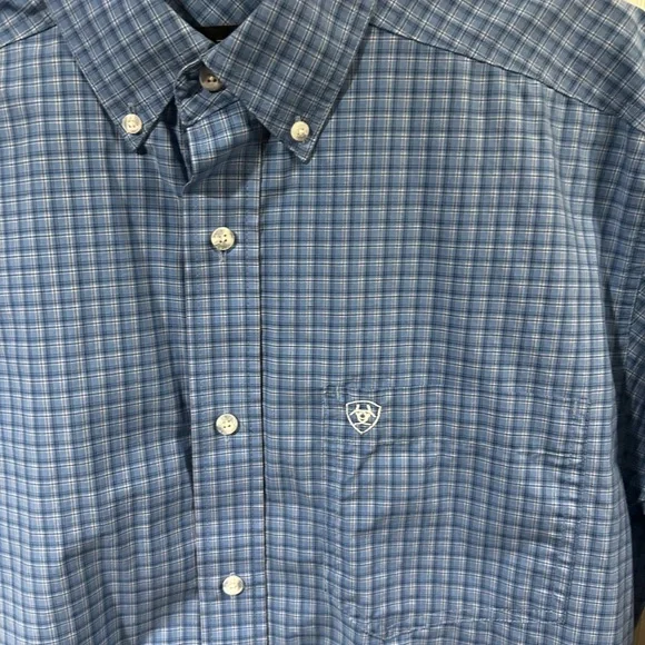 Ariat Men's Blue Plaid Casual Shirt - Picture 2 of 5